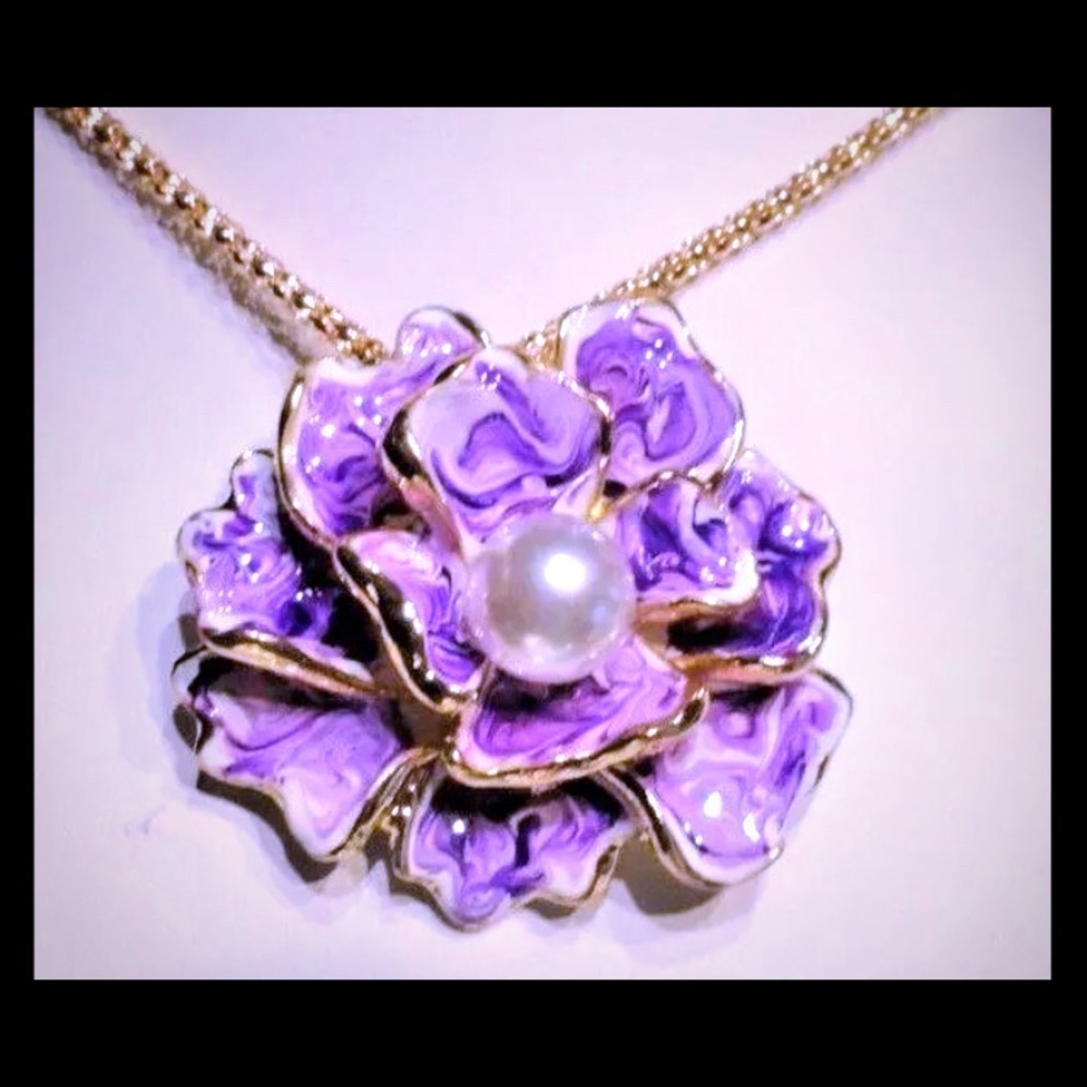 Betsey Johnson Necklace/Brooch